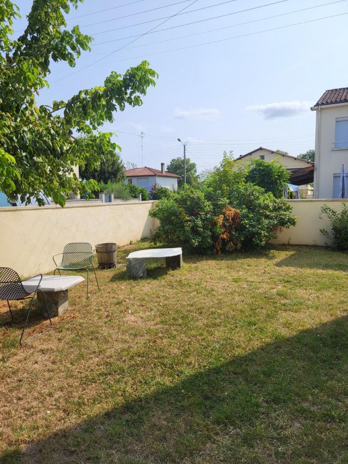 Maison Cosy - 4 Chambres Doubles Bergerac Exterior photo